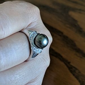 14k white gold black pearl ring